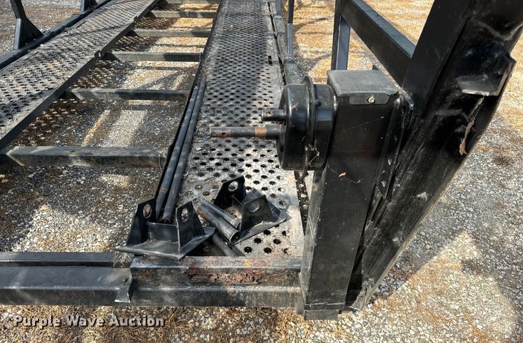 image for item DV5921 1997 Bear  Boar car carrier