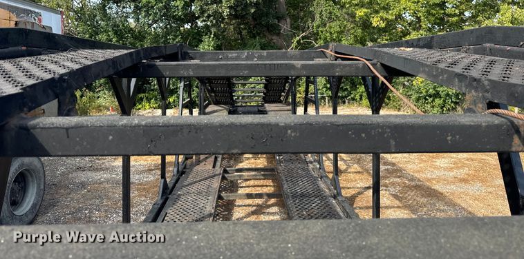 image for item DV5921 1997 Bear  Boar car carrier