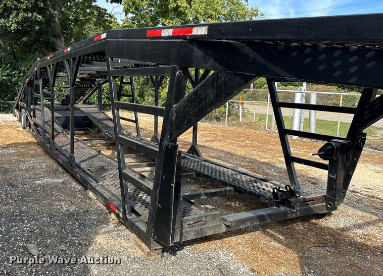 image for item DV5921 1997 Bear  Boar car carrier