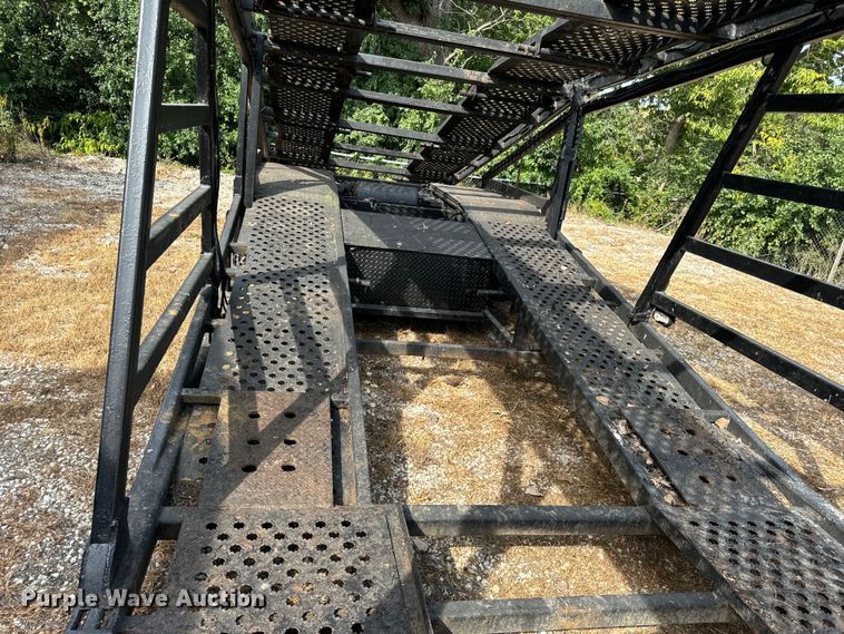 image for item DV5921 1997 Bear  Boar car carrier