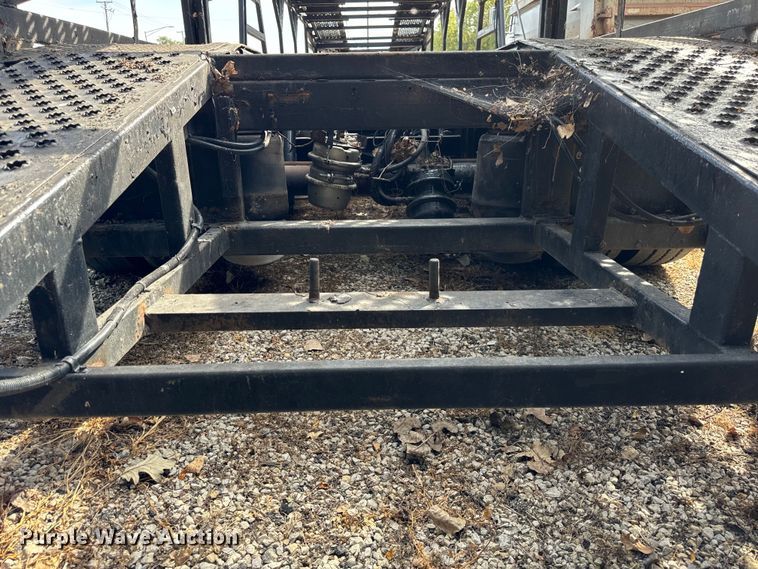 image for item DV5921 1997 Bear  Boar car carrier