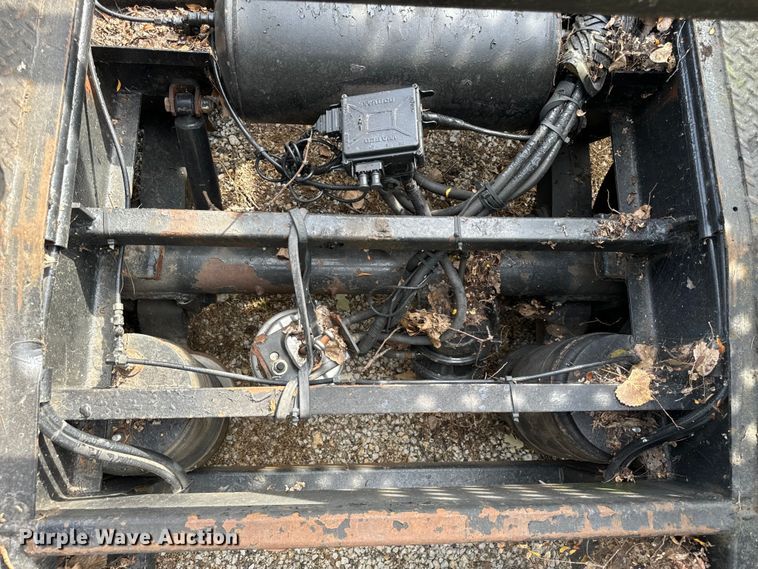 image for item DV5921 1997 Bear  Boar car carrier