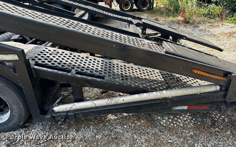 image for item DV5921 1997 Bear  Boar car carrier