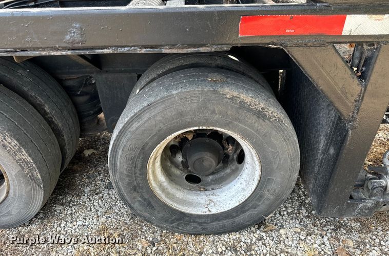 image for item DV5921 1997 Bear  Boar car carrier