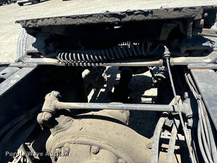 image for item DX1482 2014 Freightliner Cascadia semi truck