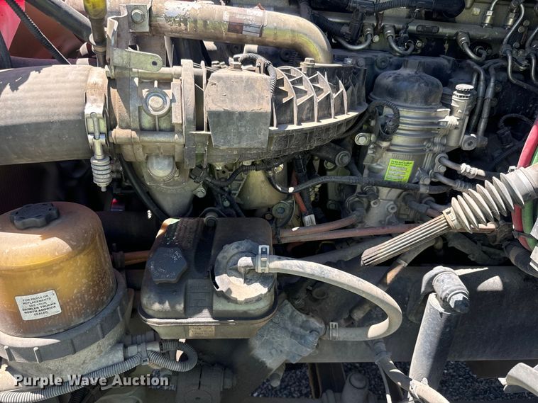 image for item DX1482 2014 Freightliner Cascadia semi truck