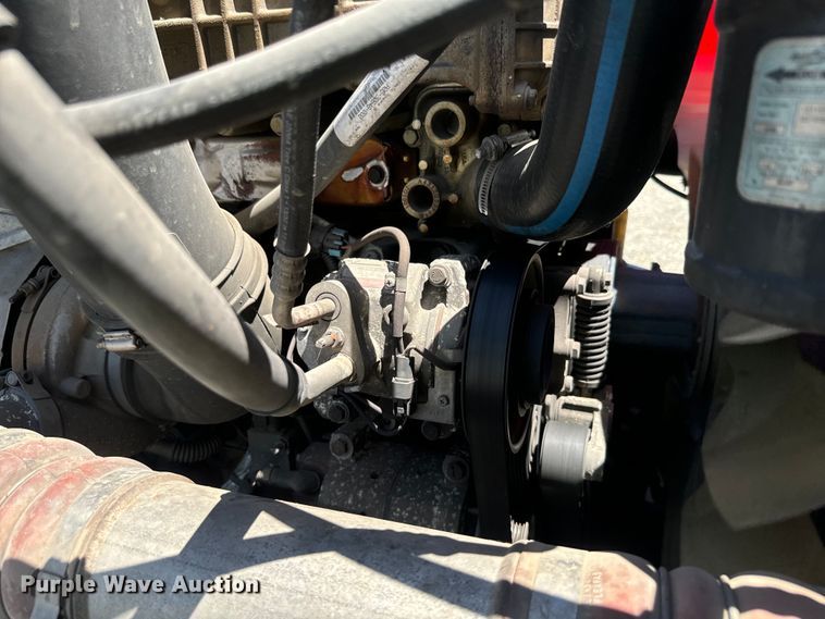 image for item DX1482 2014 Freightliner Cascadia semi truck