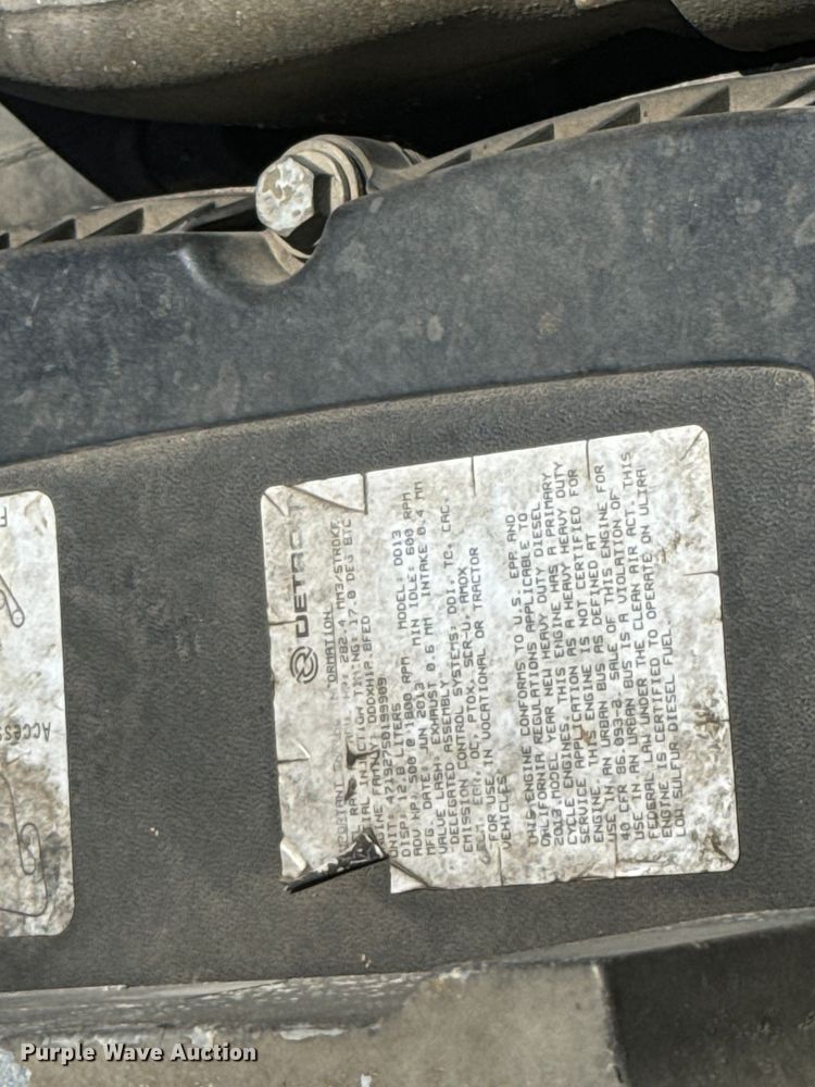 image for item DX1482 2014 Freightliner Cascadia semi truck