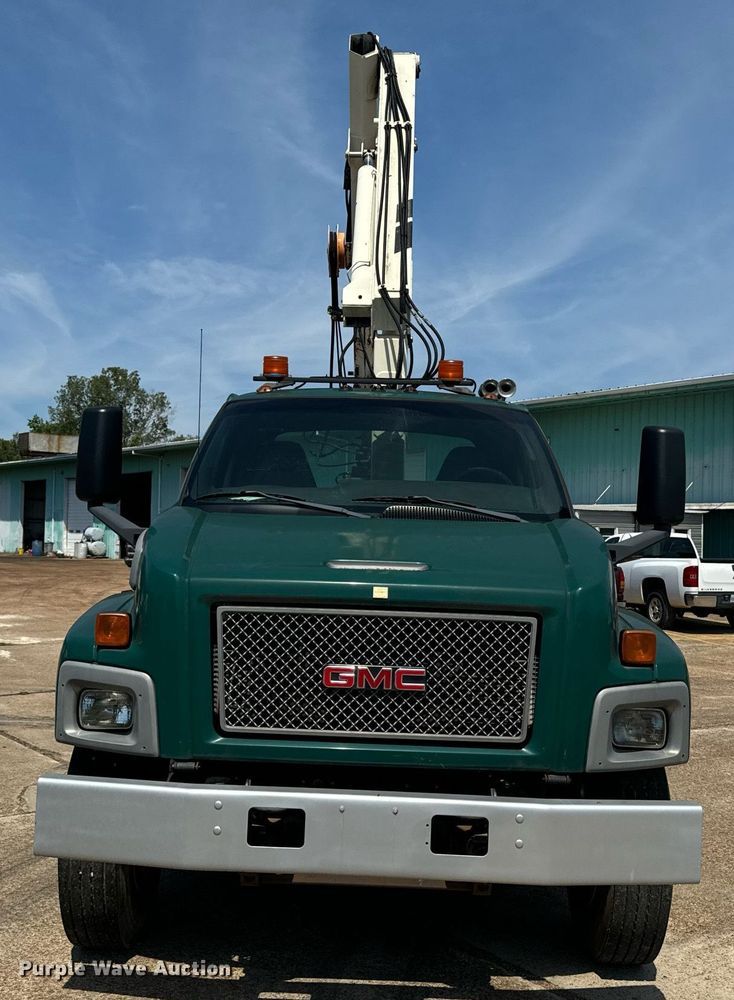 image for item EE7562 2004 GMC 7500 grapple crane truck