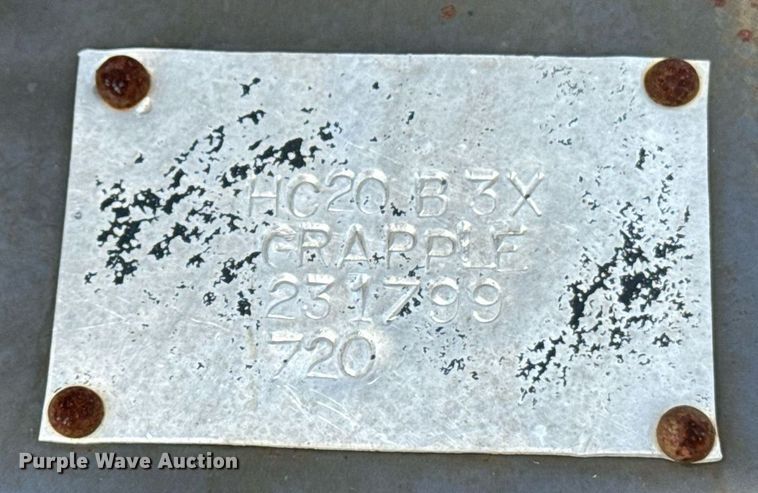 image for item EE7562 2004 GMC 7500 grapple crane truck