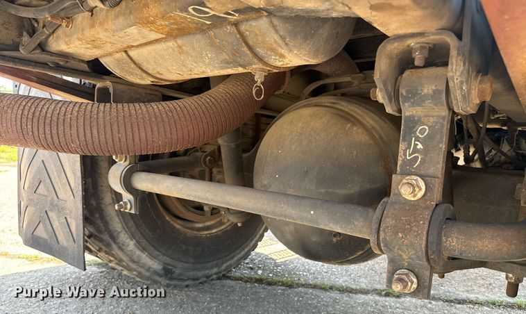 image for item EE7562 2004 GMC 7500 grapple crane truck