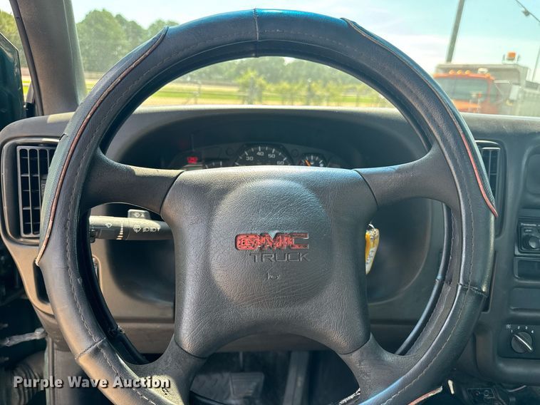 image for item EE7562 2004 GMC 7500 grapple crane truck