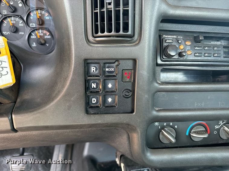 image for item EE7562 2004 GMC 7500 grapple crane truck