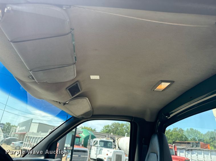 image for item EE7562 2004 GMC 7500 grapple crane truck