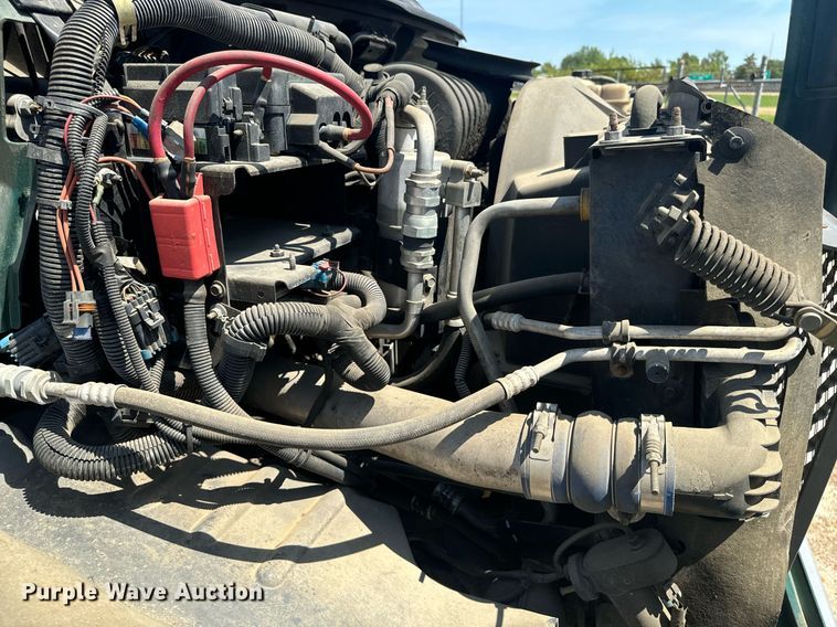 image for item EE7562 2004 GMC 7500 grapple crane truck