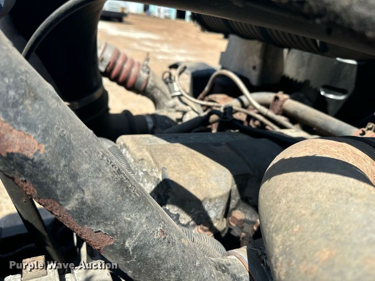 image for item EE7563 2007 Mack dump truck