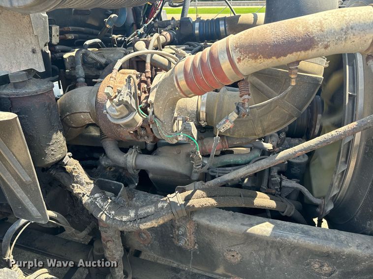 image for item EE7563 2007 Mack dump truck