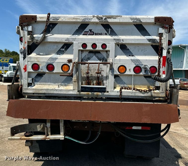 image for item EE7564 2000 Mack dump truck