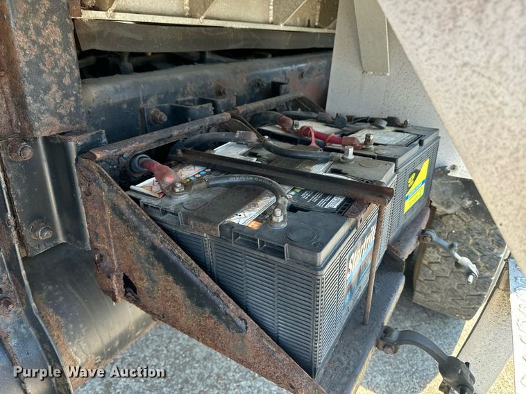 image for item EE7564 2000 Mack dump truck