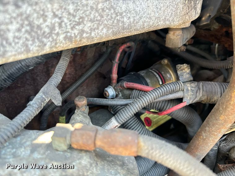 image for item EE7564 2000 Mack dump truck