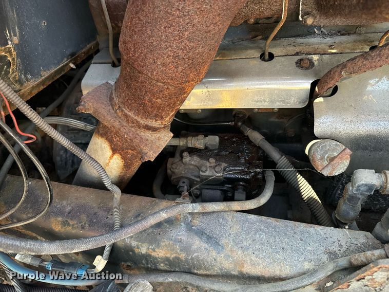 image for item EE7564 2000 Mack dump truck