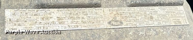 image for item EE7564 2000 Mack dump truck