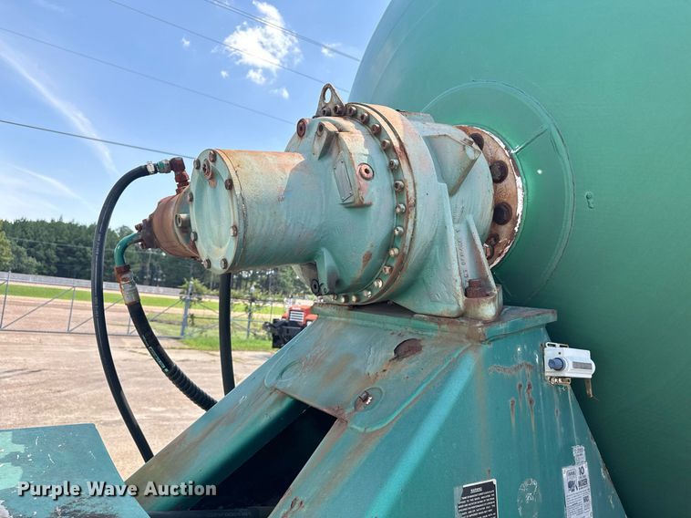 image for item EE7565 1987 Mack ready mix truck