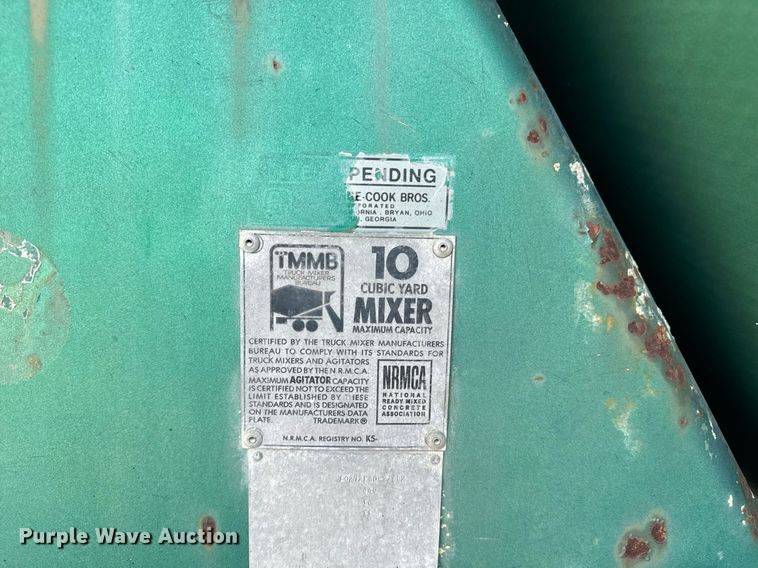 image for item EE7565 1987 Mack ready mix truck