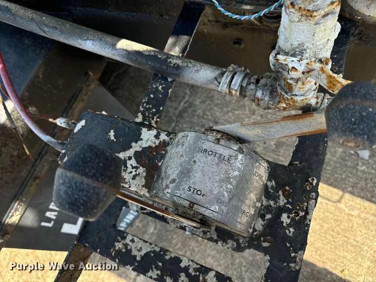 image for item EE7565 1987 Mack ready mix truck