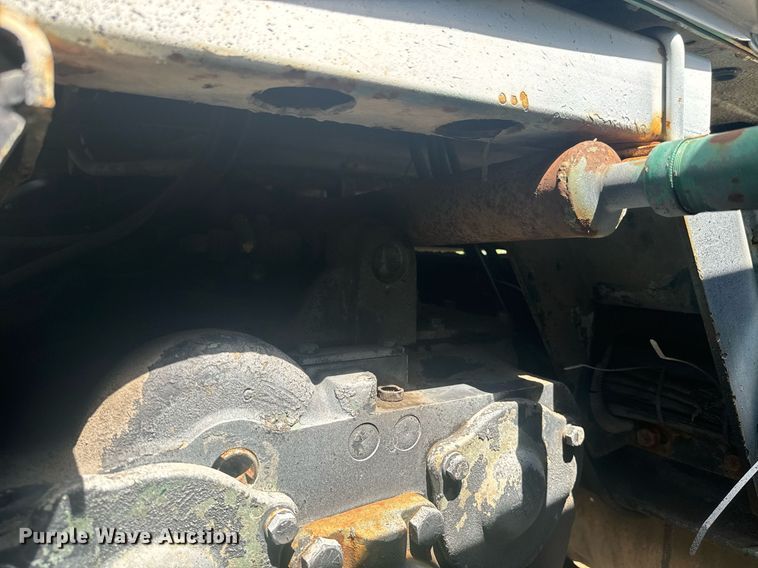 image for item EE7565 1987 Mack ready mix truck