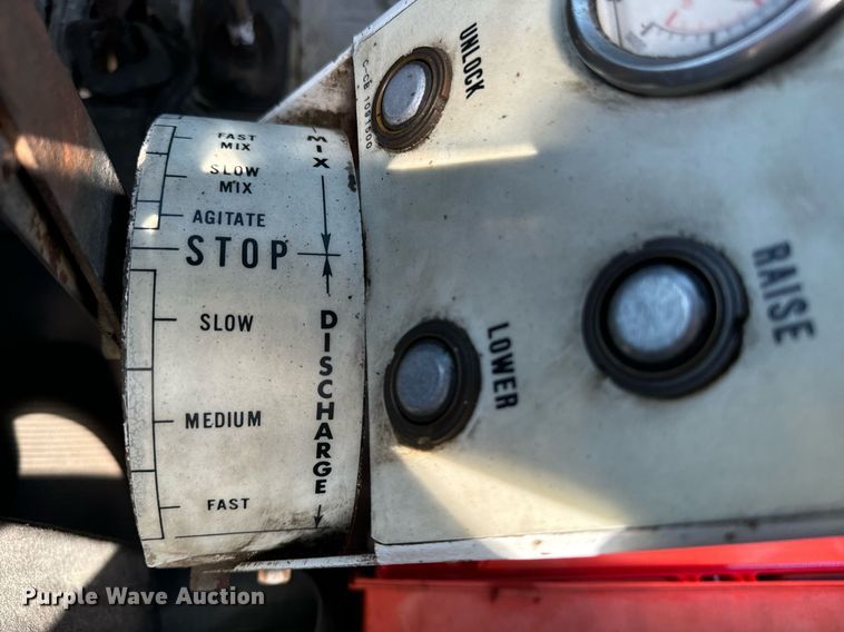 image for item EE7565 1987 Mack ready mix truck