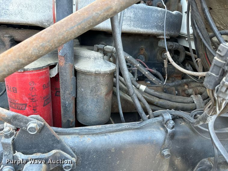 image for item EE7565 1987 Mack ready mix truck