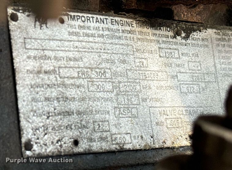 image for item EE7565 1987 Mack ready mix truck