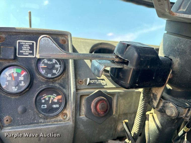 image for item EE7566 1997 Mack ready mix truck