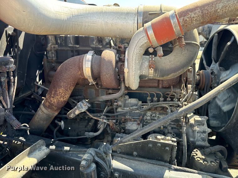 image for item EE7566 1997 Mack ready mix truck