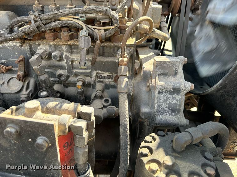 image for item EE7566 1997 Mack ready mix truck