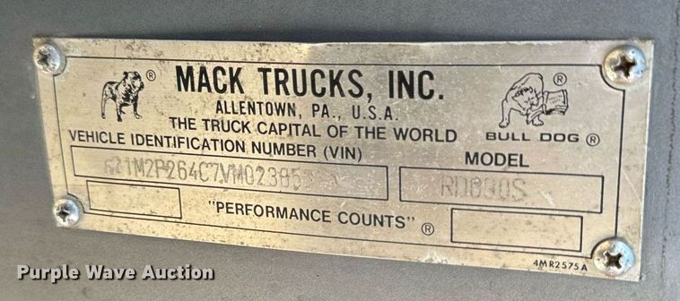 image for item EE7566 1997 Mack ready mix truck