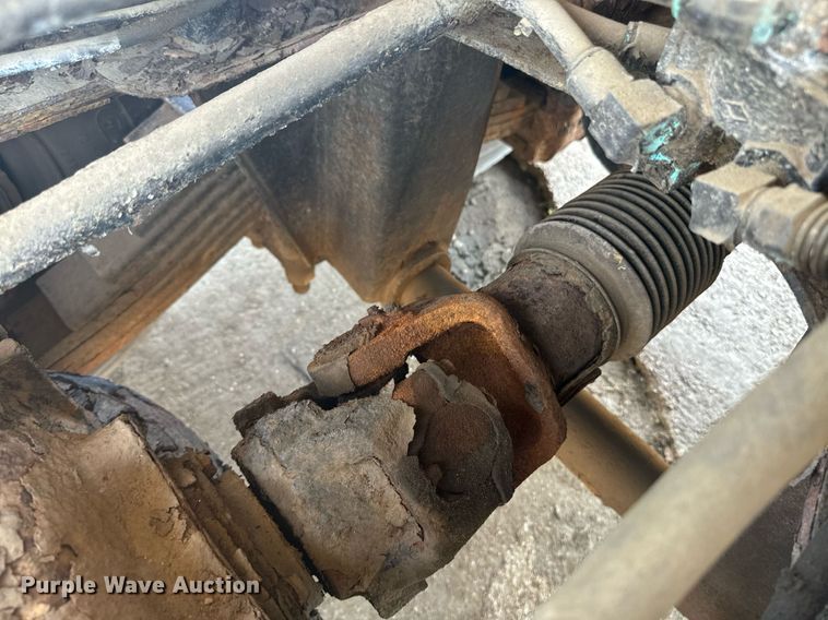 image for item EE7567 2001 Mack dump truck