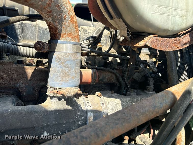 image for item EE7567 2001 Mack dump truck