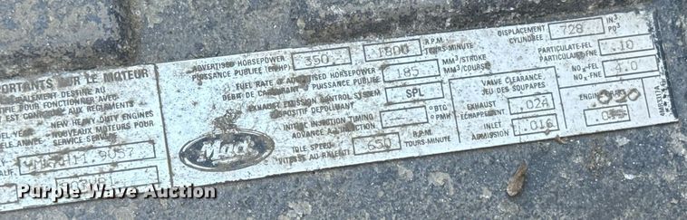 image for item EE7567 2001 Mack dump truck