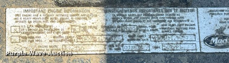 image for item EE7567 2001 Mack dump truck