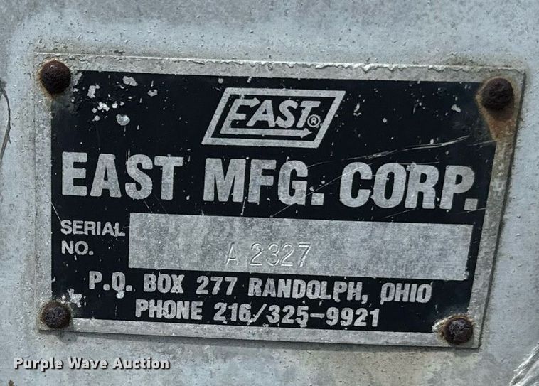 image for item EE7568 1994 Ford L9000 dump truck