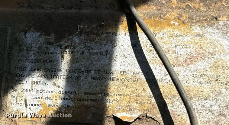 image for item EE7568 1994 Ford L9000 dump truck