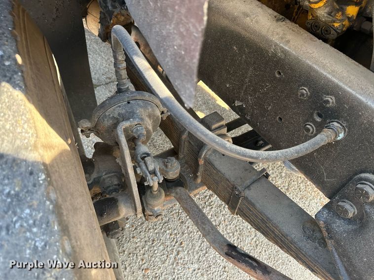 image for item EE7568 1994 Ford L9000 dump truck