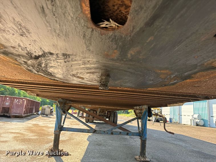 image for item EE7569 1999 Trailmobile dry van trailer