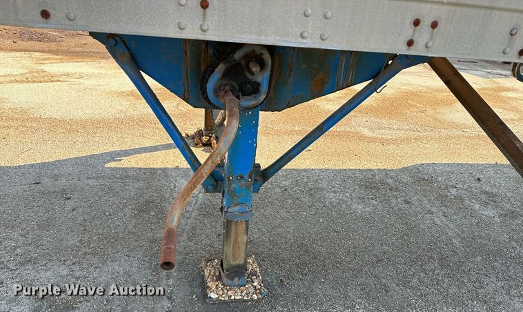 image for item EE7569 1999 Trailmobile dry van trailer