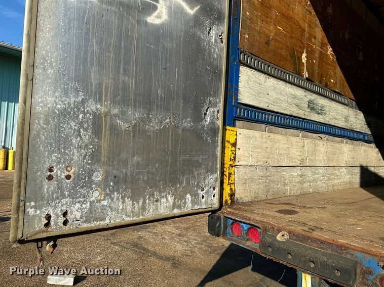 image for item EE7569 1999 Trailmobile dry van trailer