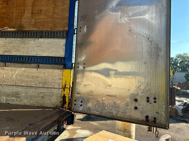 image for item EE7569 1999 Trailmobile dry van trailer