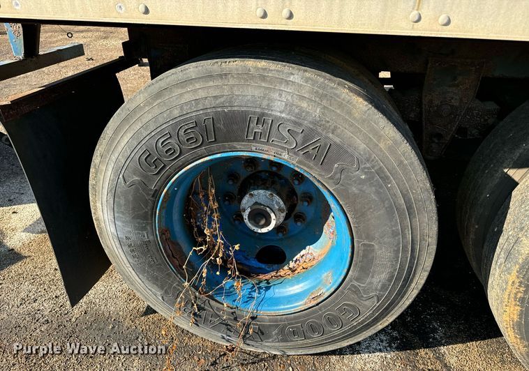 image for item EE7569 1999 Trailmobile dry van trailer