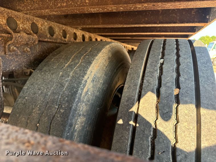 image for item EE7569 1999 Trailmobile dry van trailer